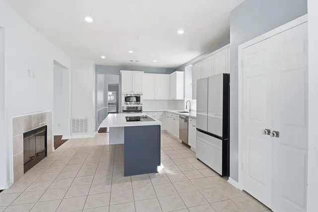 $3,900 | 201 Las Brisas Street, Kemah, TX 77565