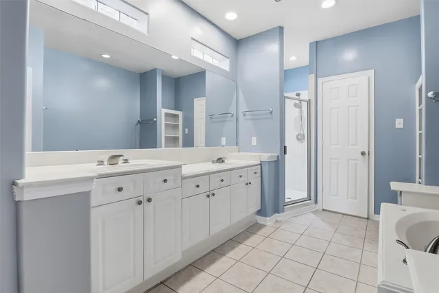 $3,900 | 201 Las Brisas Street, Kemah, TX 77565