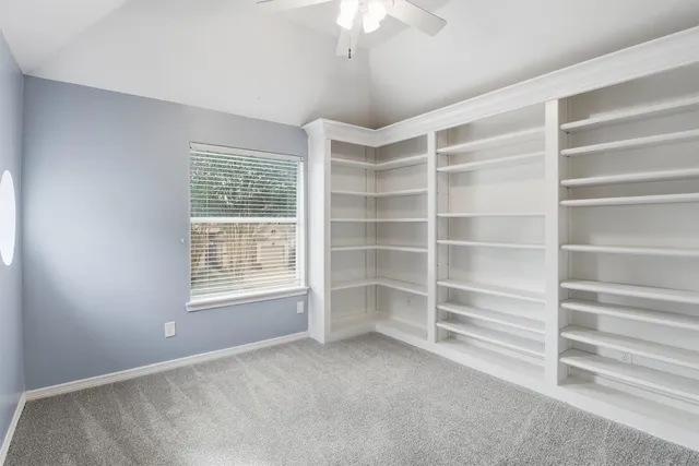 $3,900 | 201 Las Brisas Street, Kemah, TX 77565