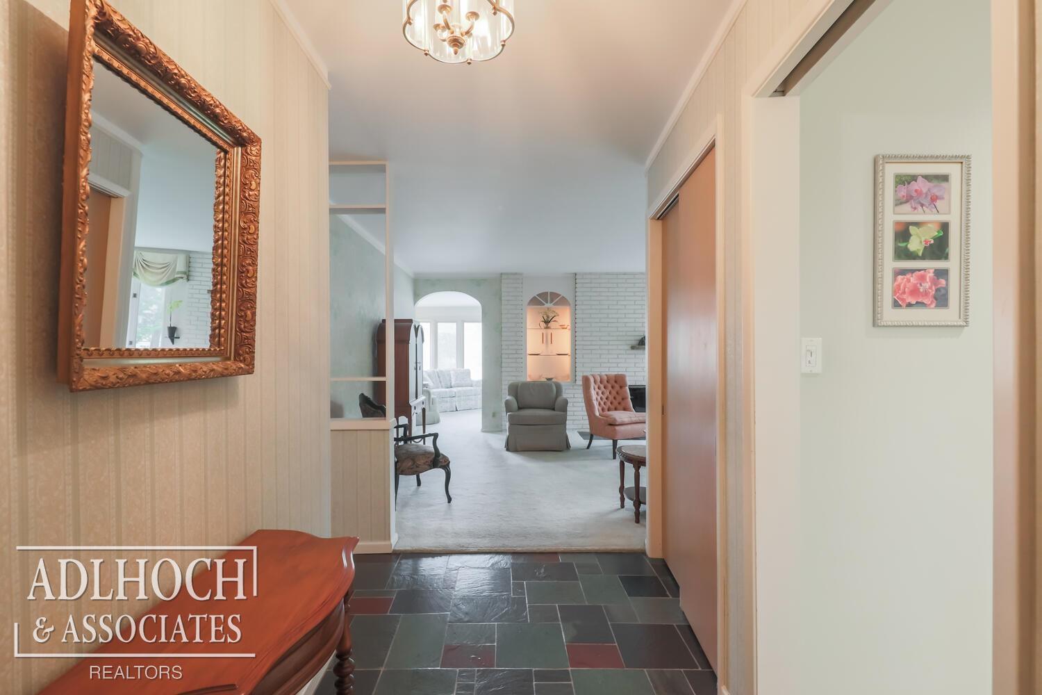 476 Shelbourne Road Grosse Pointe Farms, MI 48236 - Photo 5 of 30