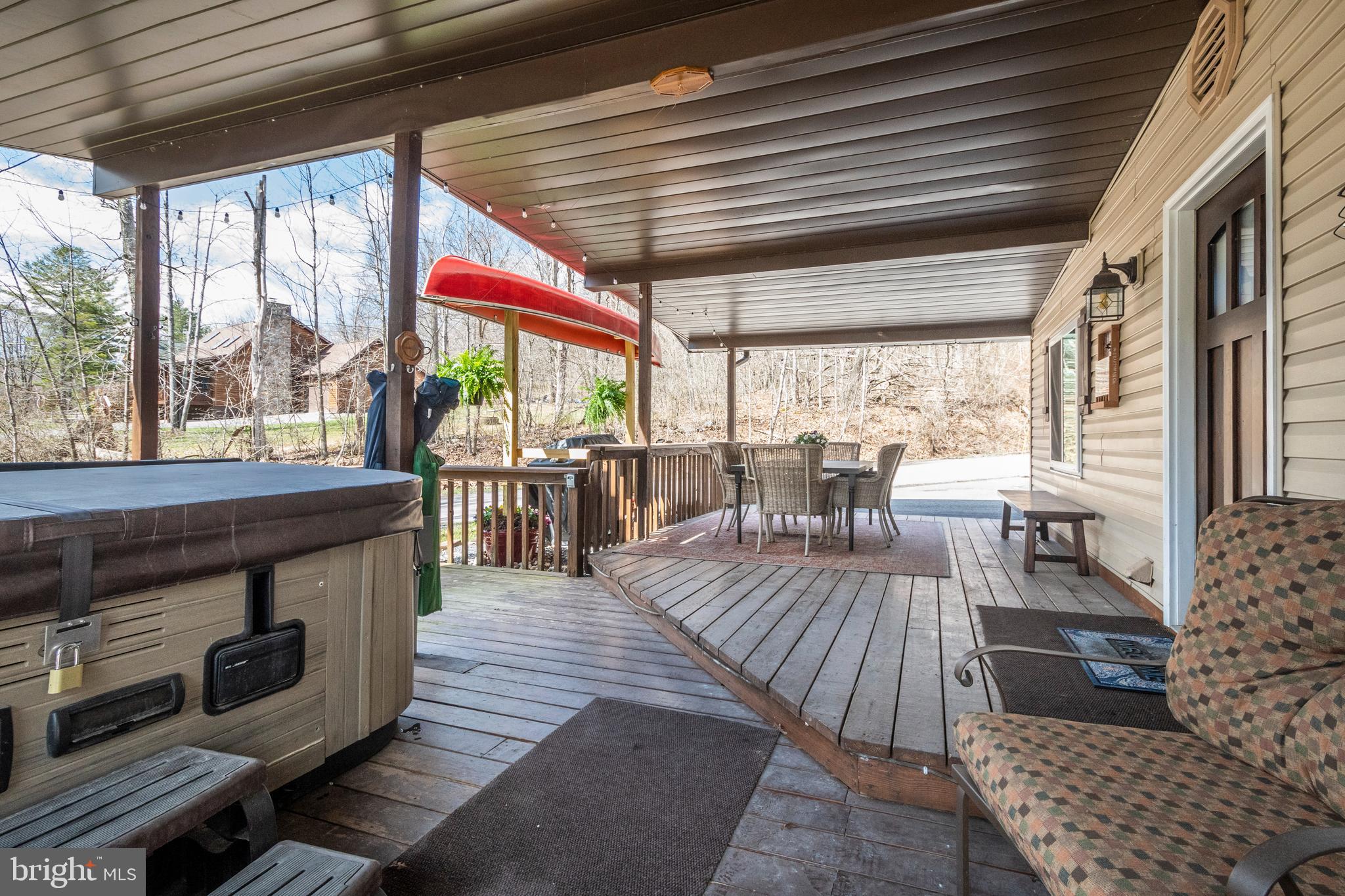16 Jrs Drive McHenry, MD 21541 - Photo 11 of 57 a living room with furniture and a wooden floor