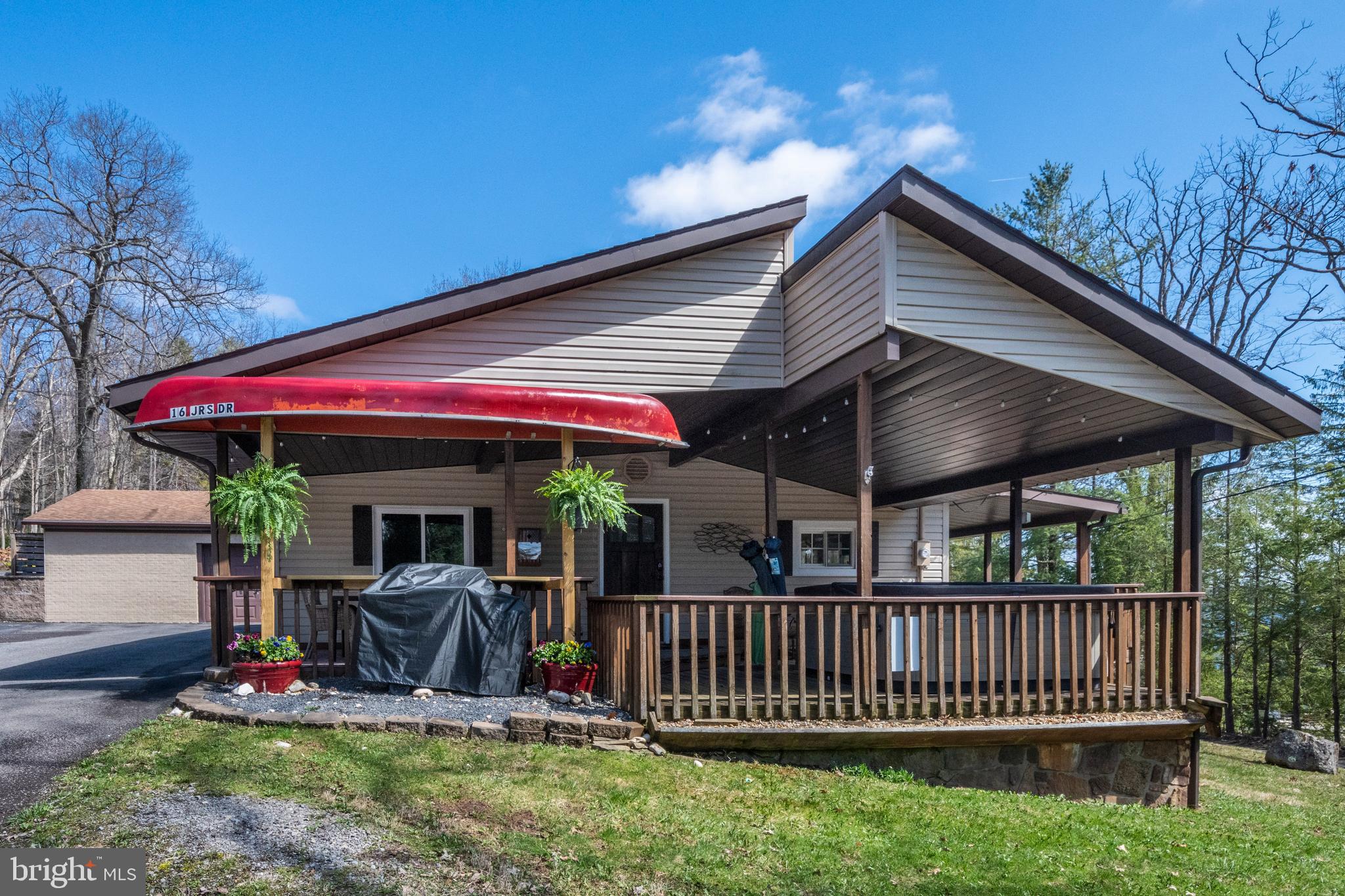 16 Jrs Drive McHenry, MD 21541 - Photo 5 of 57