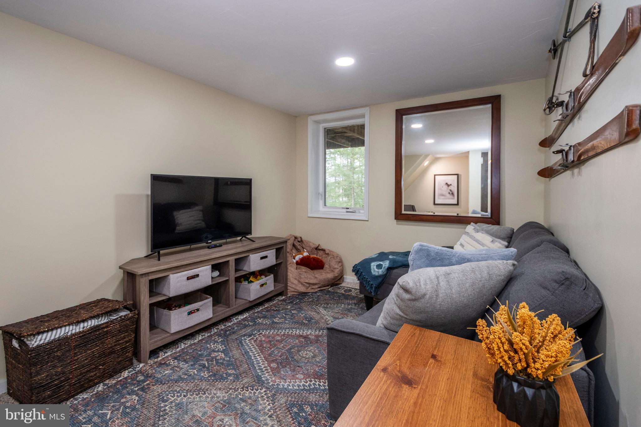 16 Jrs Drive McHenry, MD 21541 - Photo 51 of 57 a living room with furniture and a flat screen tv