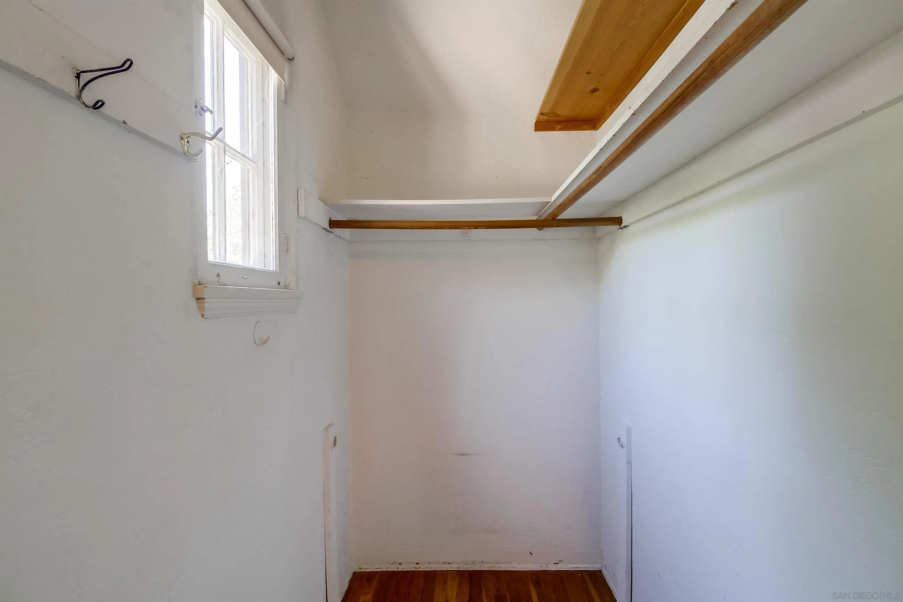 340 B Avenue Coronado, CA 92118 - Photo 20 of 31 a view of walk in closet