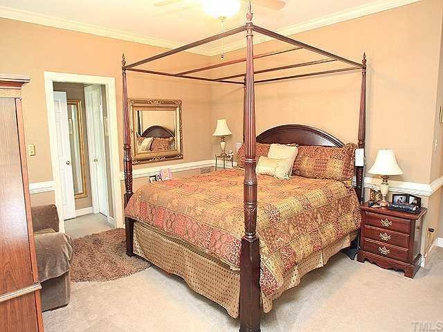 12021 Pembridge Lane Raleigh, NC 27613 - Photo 7 of 11 Gallery Image 7