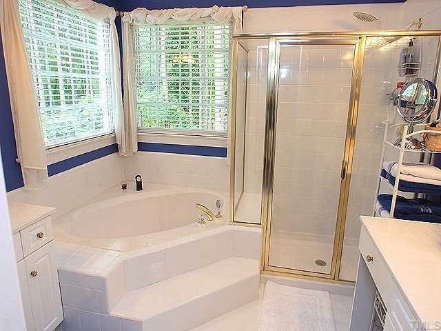 12021 Pembridge Lane Raleigh, NC 27613 - Photo 8 of 11 Gallery Image 8