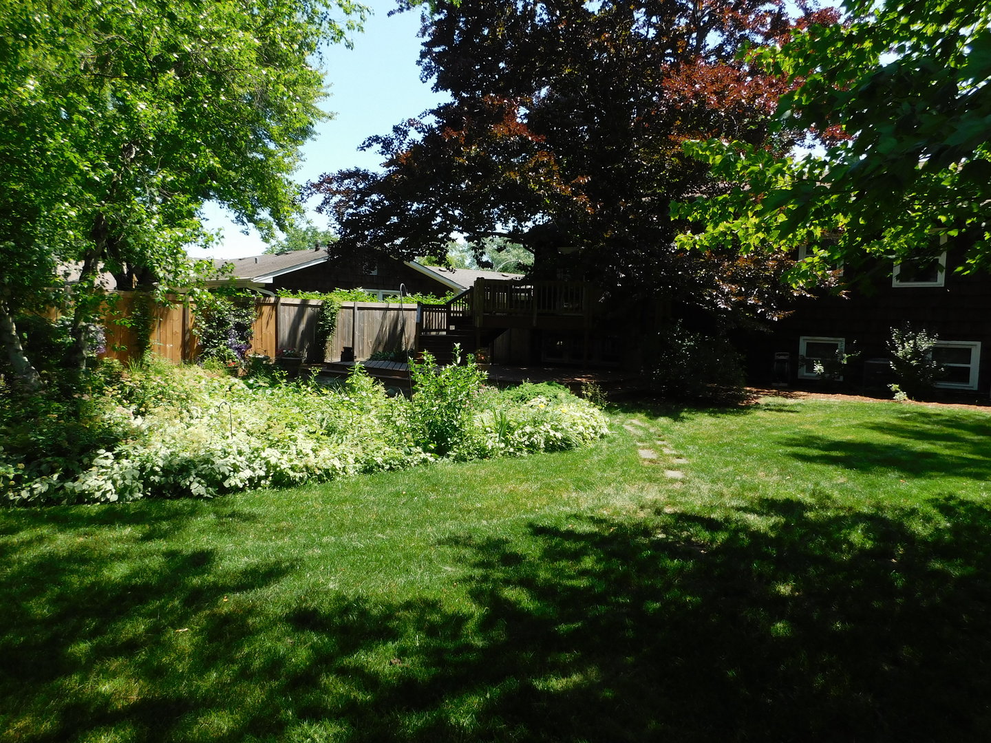 274 Timber Hill Road Buffalo Grove, IL 60089 - Photo 21 of 22 a view of backyard with green space