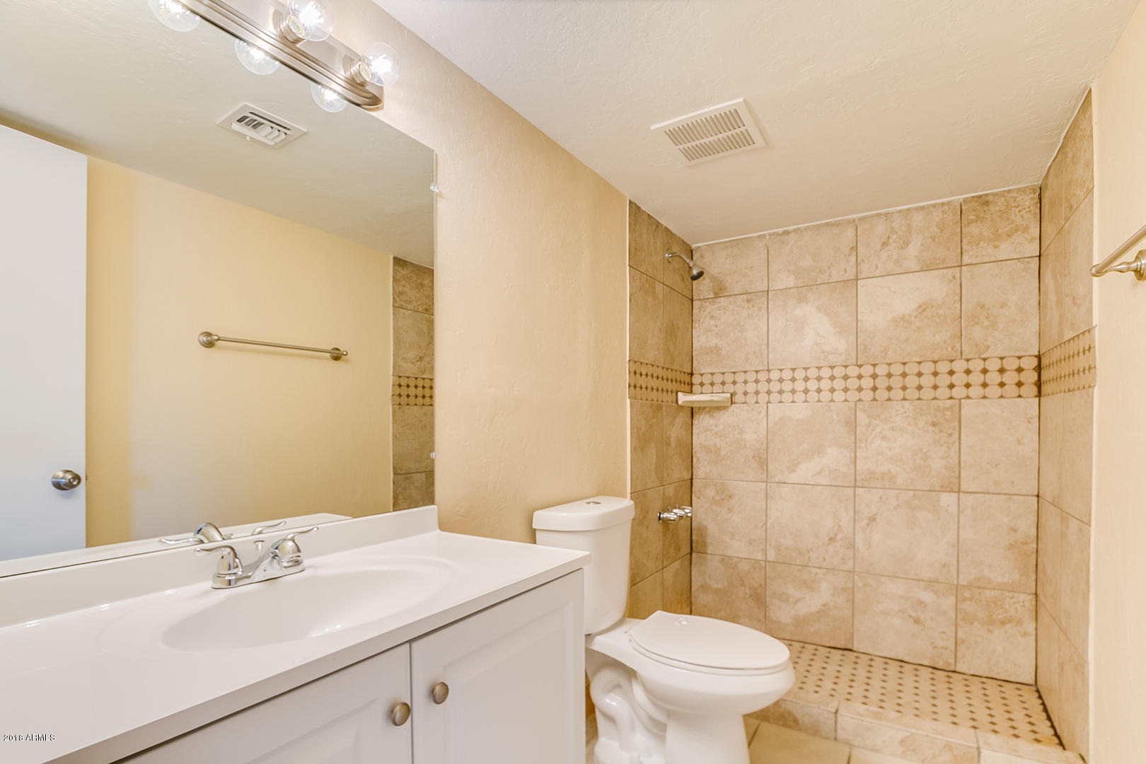 8208 West Osborn Road Phoenix, AZ 85033 - Photo 24 of 34 Osborn-020