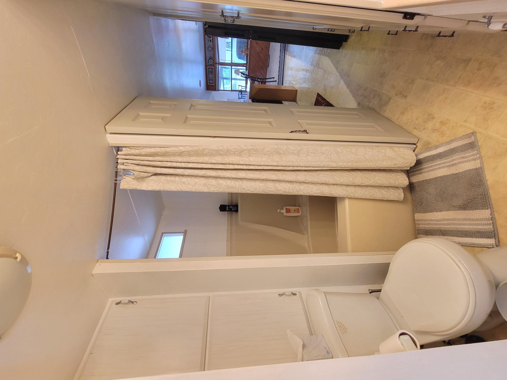 13690 Northwest 127th Terrace Okeechobee, FL 34974 - Photo 13 of 23 a view of bathroom with toilet