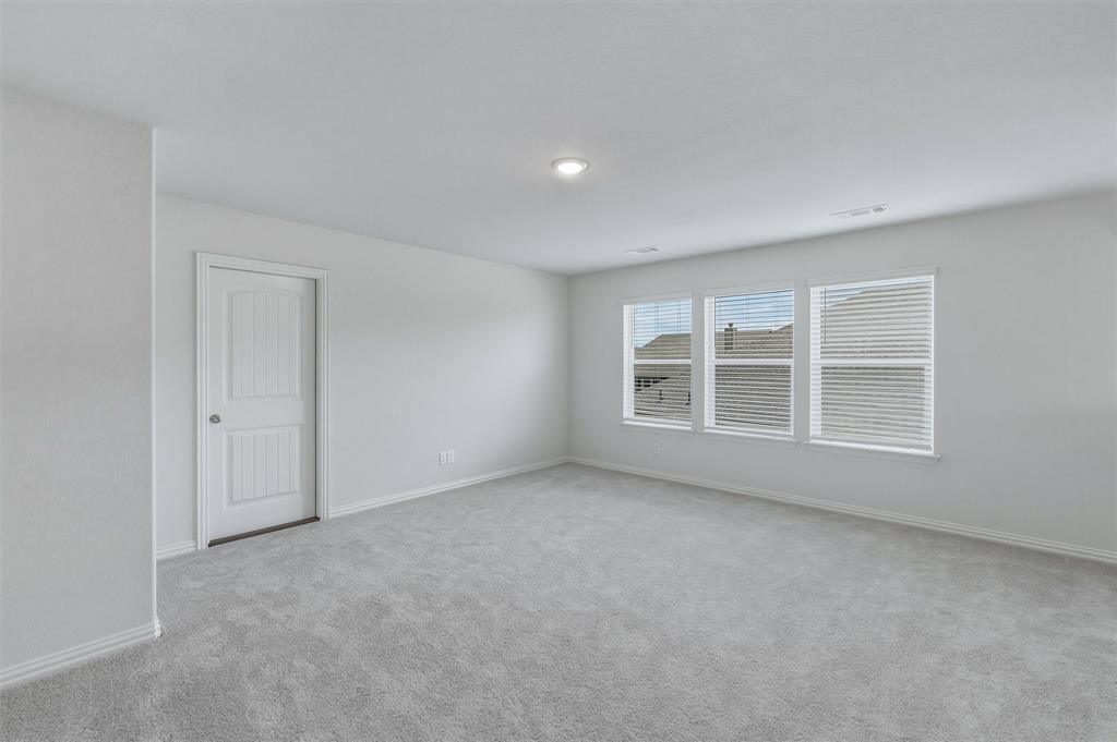 1233 Frio Drive Springtown, TX 76082 - Photo 12 of 29