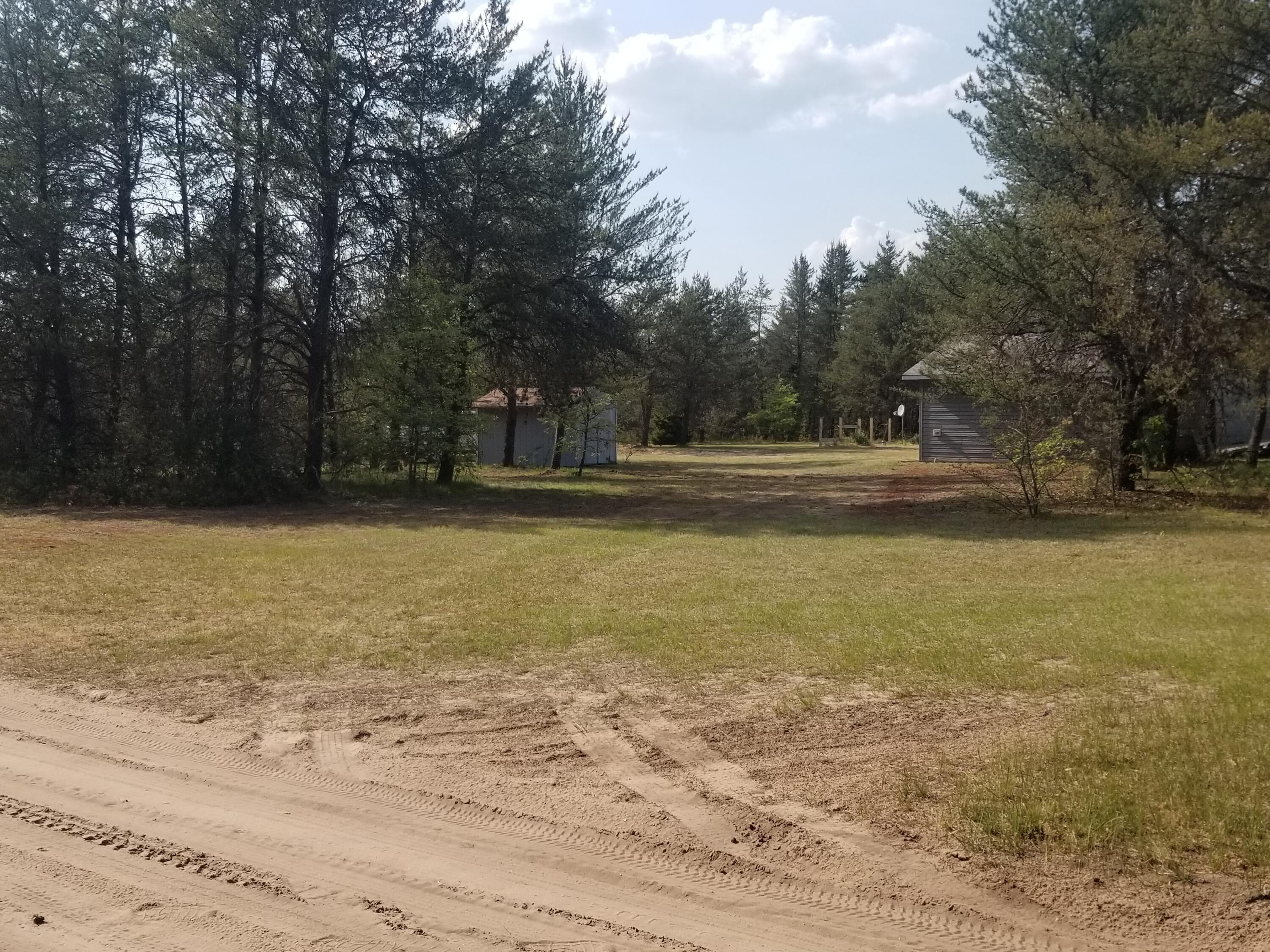810 West Dusty Road Irons, MI 49644 - Photo 8 of 29 20230601_173323