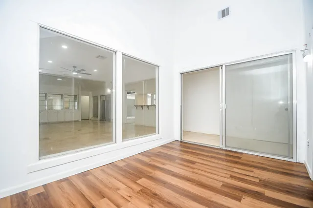 $2,000 | 7822 Albin Lane, Houston, TX 77071