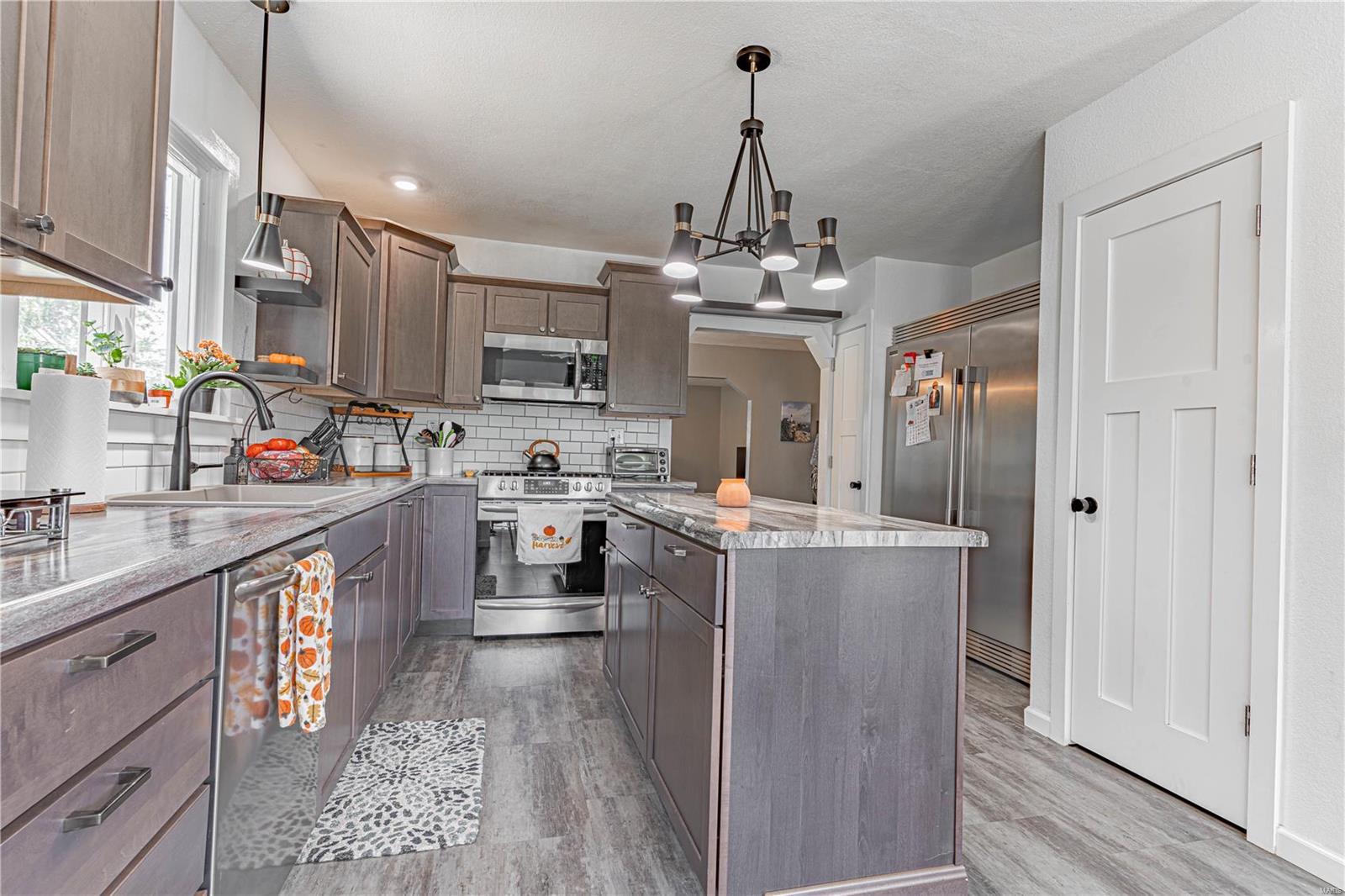 9104 Old Bunkum Road Fairview Heights, IL 62208 - Photo 7 of 23 Gallery Image 7