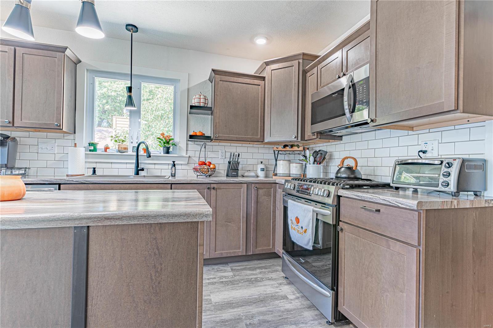 9104 Old Bunkum Road Fairview Heights, IL 62208 - Photo 8 of 23 Gallery Image 8