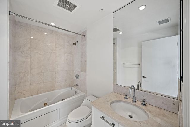 $1,440,000 | 1881 North Nash Street, Unit 1801, Arlington, VA 22209