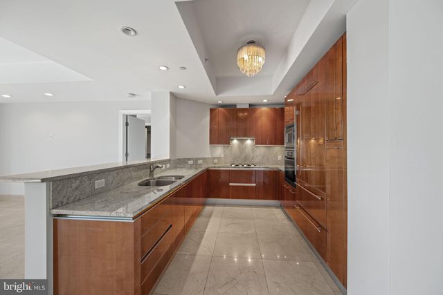 $1,440,000 | 1881 North Nash Street, Unit 1801, Arlington, VA 22209