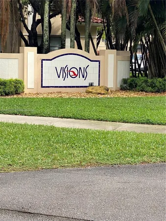 $3,000 | 543 Racquet Club Road, Unit 33, Weston, FL 33326