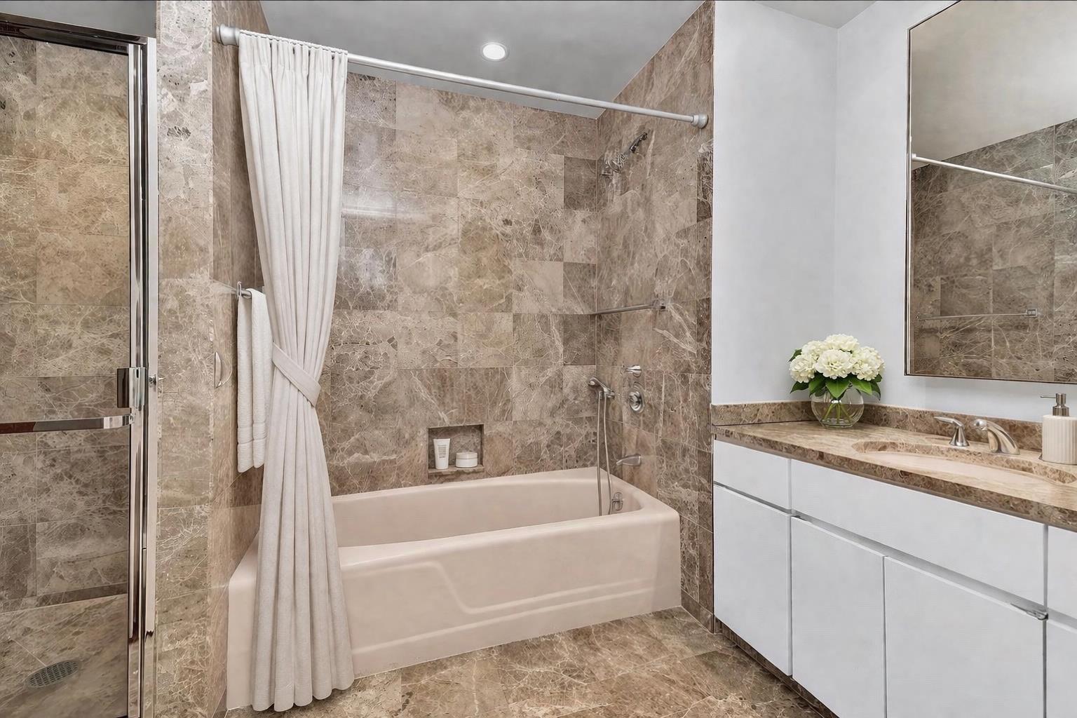 641 5th Avenue, Unit 26F Manhattan, NY 10022 - Photo 4 of 9