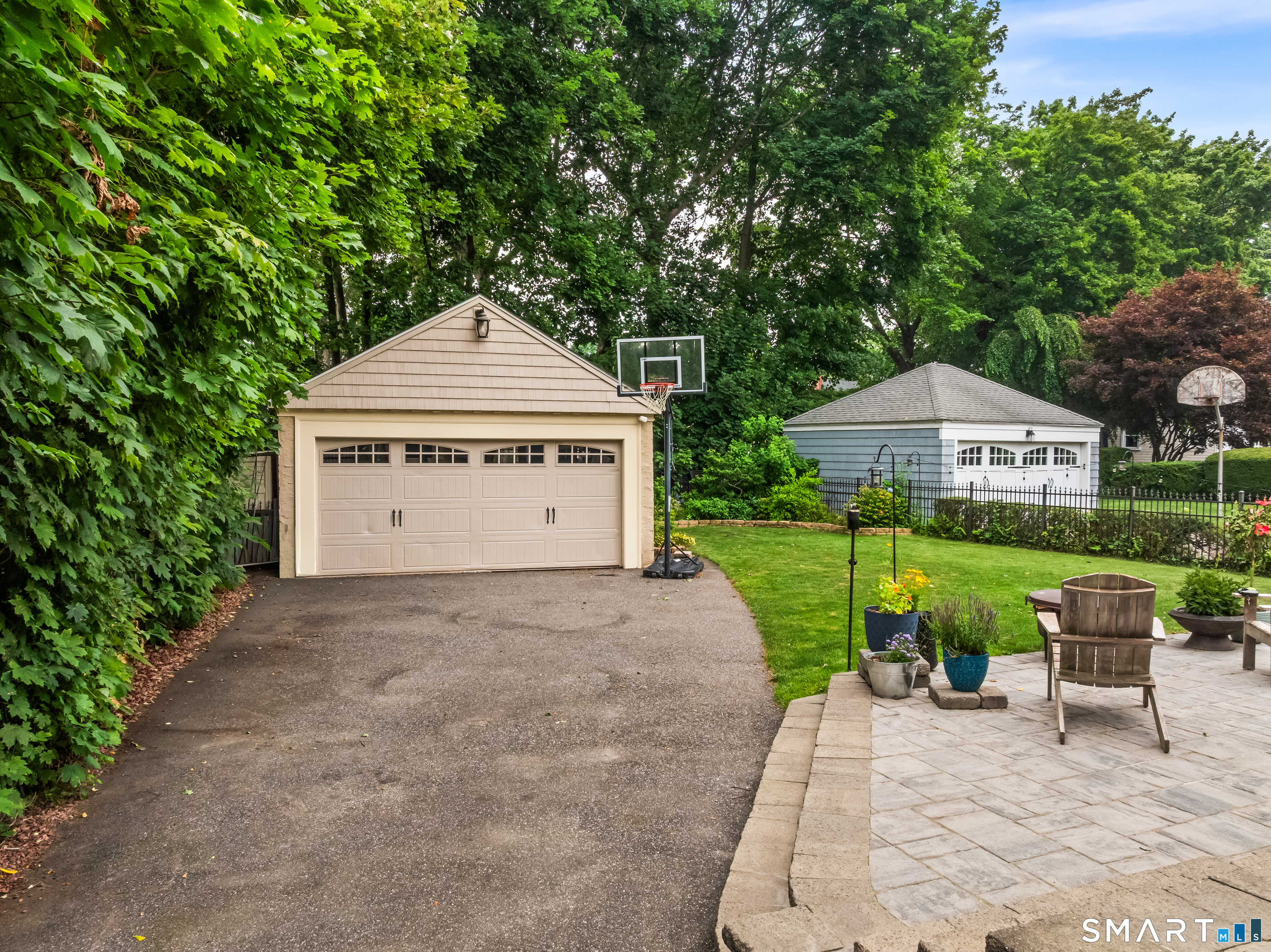 400 Buena Vista Road Fairfield, CT 06825 - Photo 31 of 35 Gallery Image 31