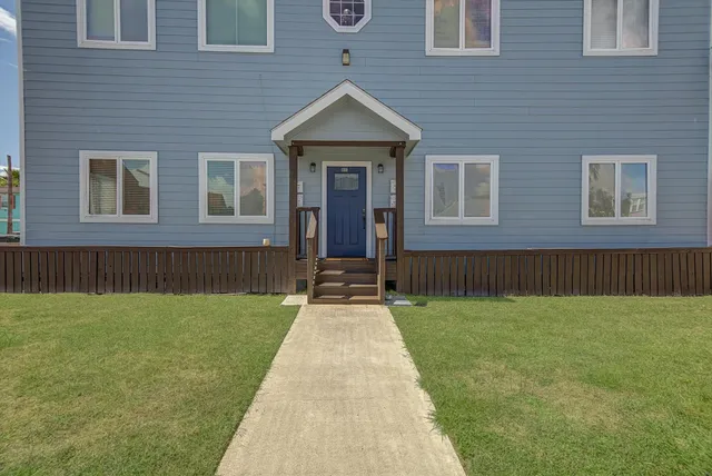 a front view of house with yard