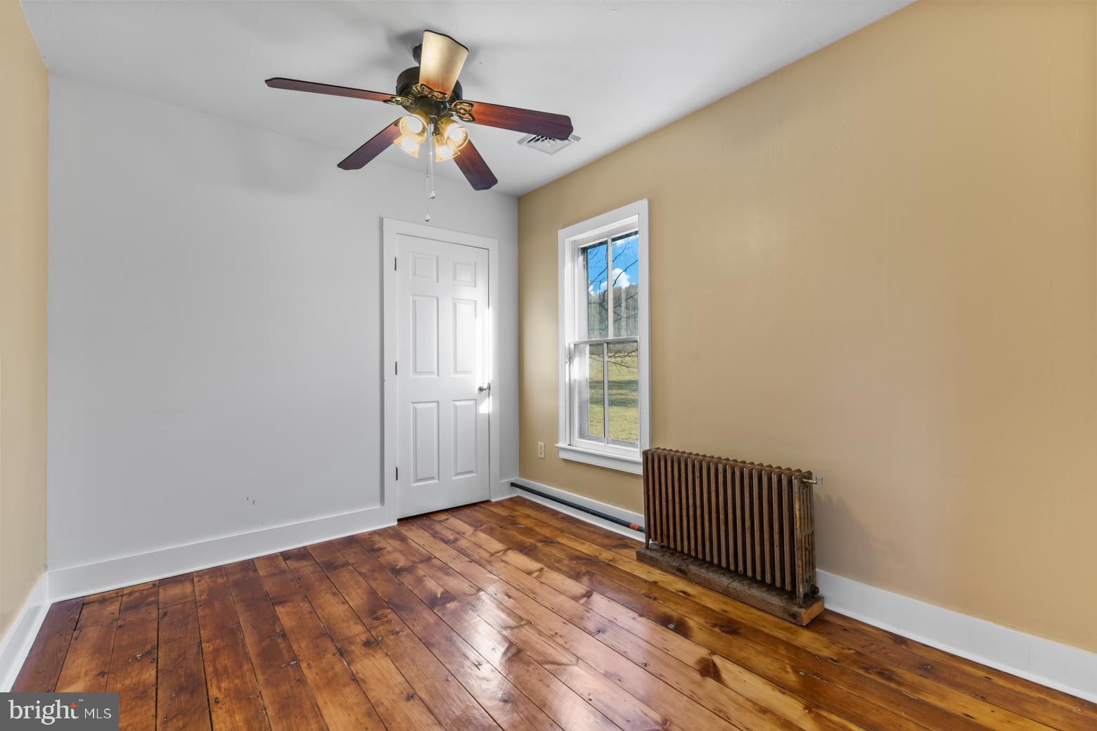 89 Asbury Broadway Road Asbury, NJ 08802 - Photo 30 of 49 a view of empty room with wooden floor