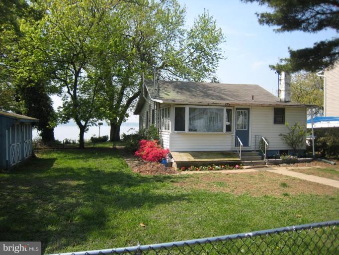 2212 Riverview Road Essex, MD 21221 - Photo 1 of 13 Exterior (Main)