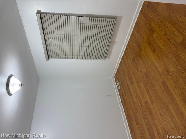32090 Ruehle Avenue Warren, MI 48093 - Photo 11 of 14