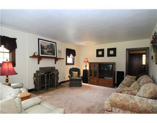 1737 Brodhead Road Coraopolis, PA 15108 - Photo 3 of 18 Living Room.