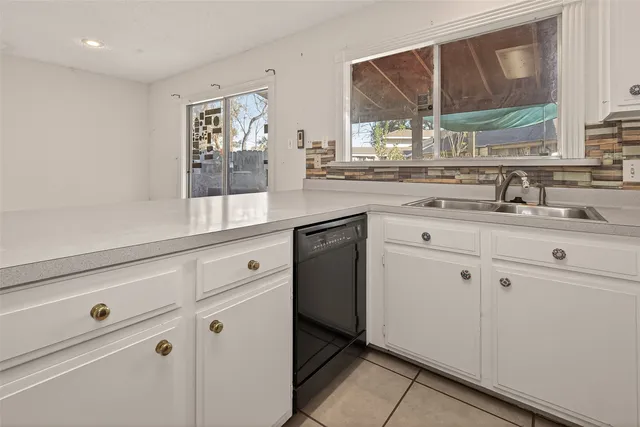 $169,000 | 10647 Chapel Hill Drive, Houston, TX 77099