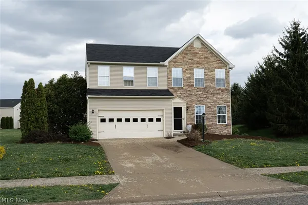 $399,500 | 1669 Seabiscuit Drive Northeast, Canton, OH 44721