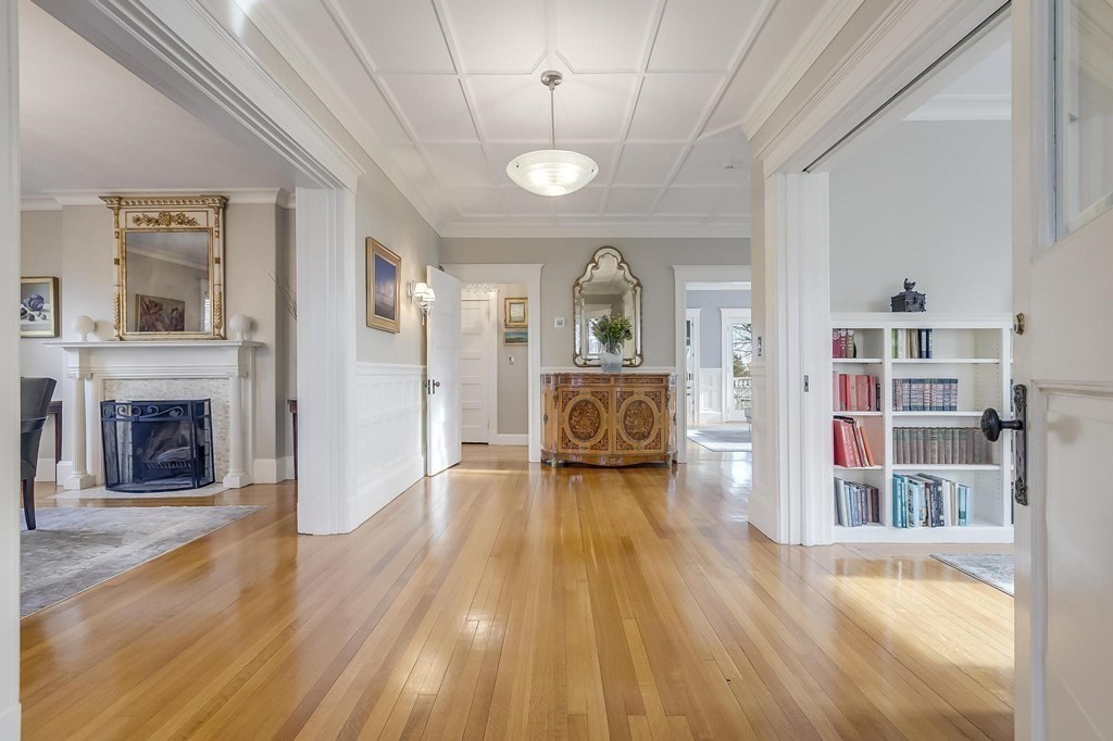 29 Summit Road Medford, MA 02155 - Photo 6 of 42 Gallery Image 6