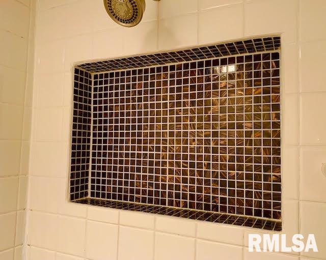 535 Waverly Road Davenport, IA 52804 - Photo 24 of 31 Gallery Image 24
