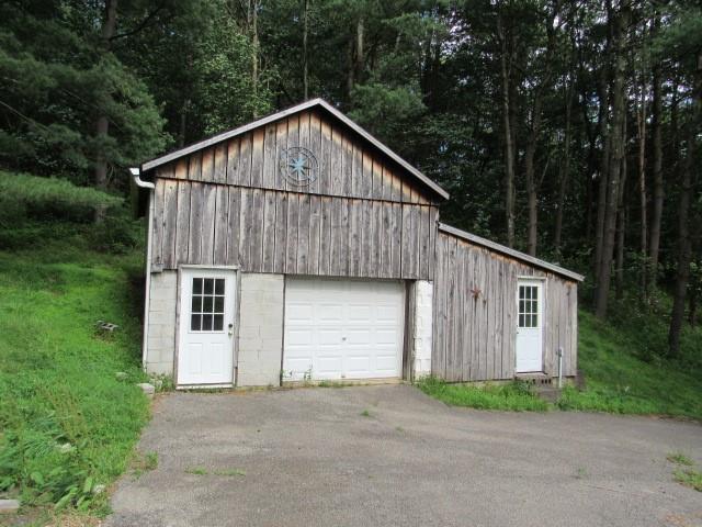 319 Miller Lane Ruffs Dale, PA 15679 - Photo 4 of 27