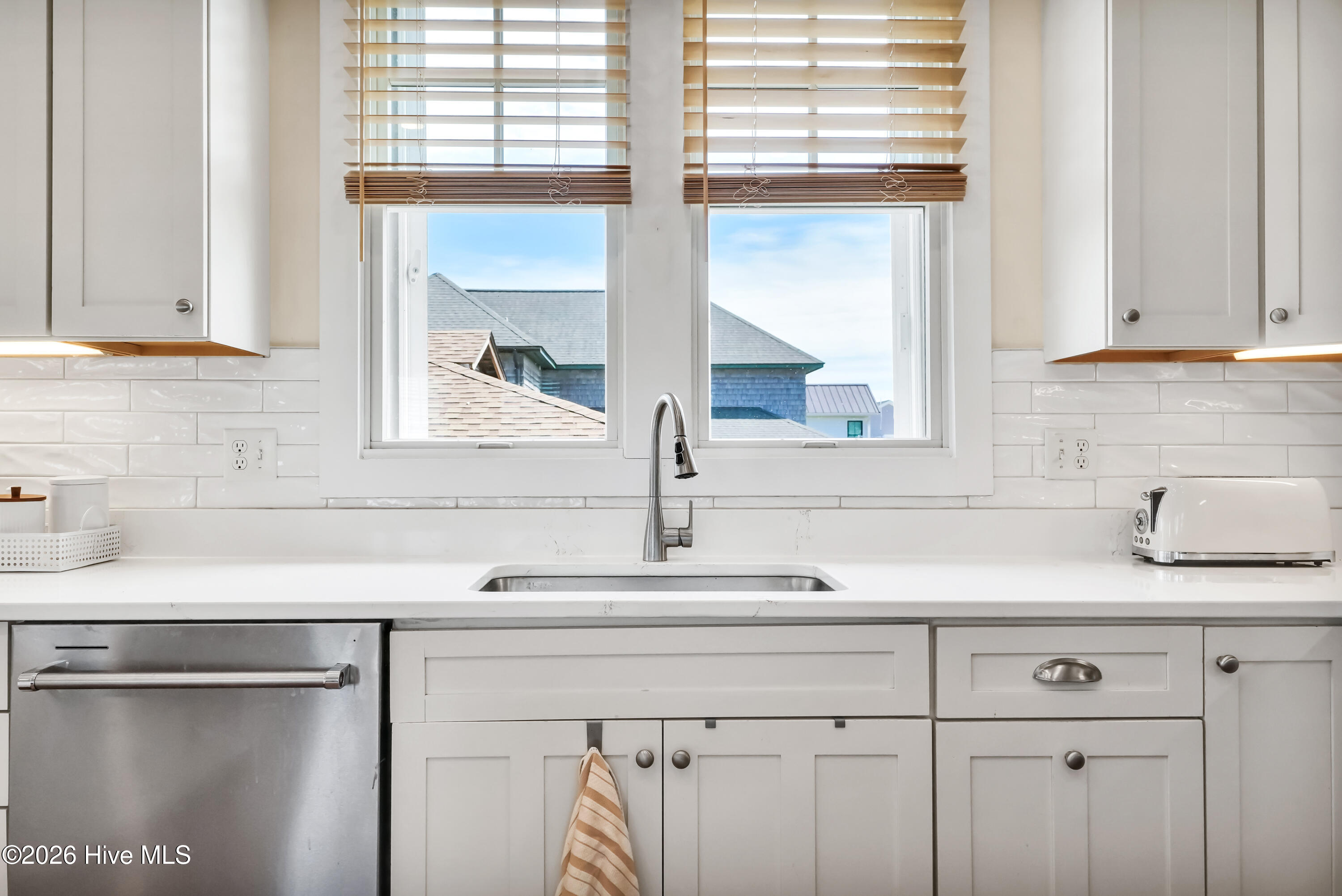 4 East Raleigh Street Wrightsville Beach, NC 28480 - Photo 13 of 72 4EastRaleighStreet-36
