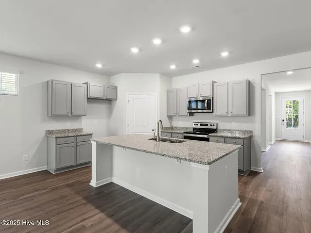 $354,990 | 306 Hammock Bay Way, Unit LOT 25, Hubert, NC 28539