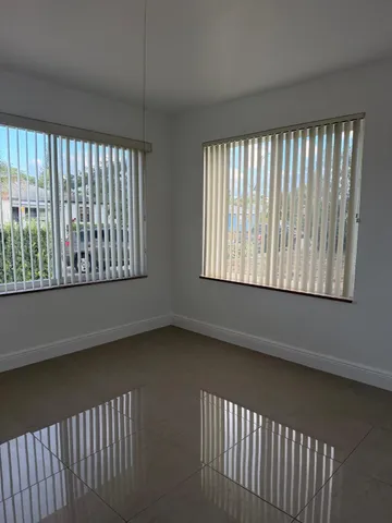 $2,150 | 1221 North J Street, Lake Worth Beach, FL 33460