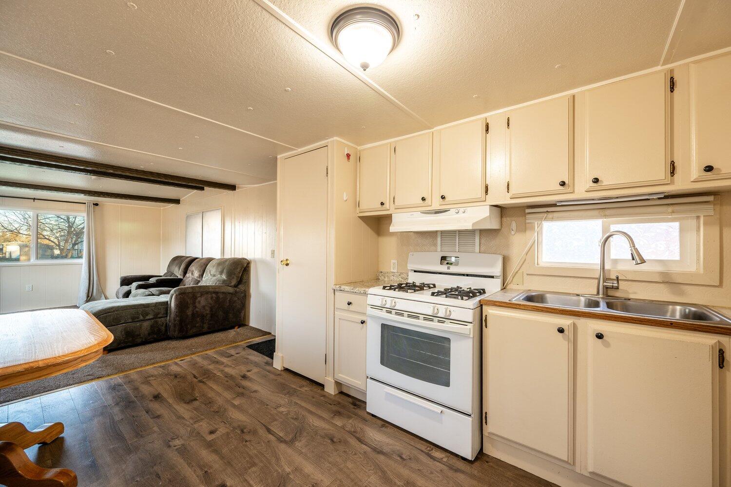 1511 Mydland Road, Unit 182 Sheridan, WY 82801 - Photo 6 of 18 6