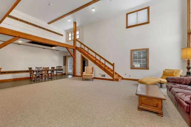 $699,900 | 184 Francestown Road, Bennington, NH 03442