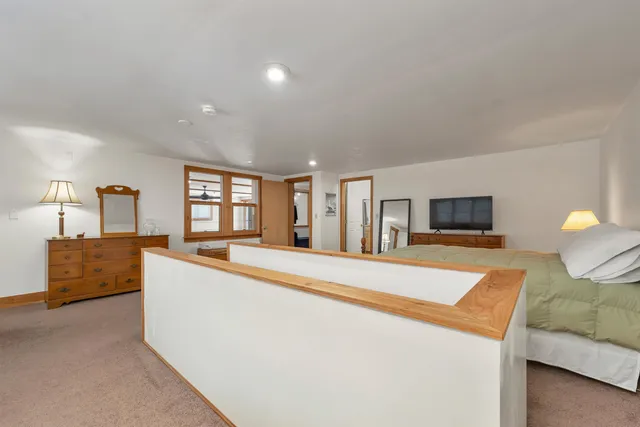 $699,900 | 184 Francestown Road, Bennington, NH 03442