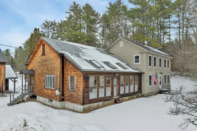 $699,900 | 184 Francestown Road, Bennington, NH 03442