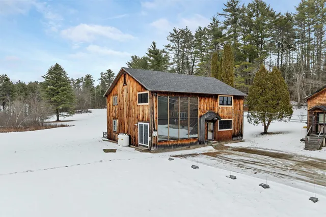 $699,900 | 184 Francestown Road, Bennington, NH 03442