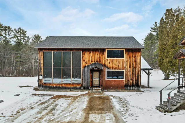 $699,900 | 184 Francestown Road, Bennington, NH 03442
