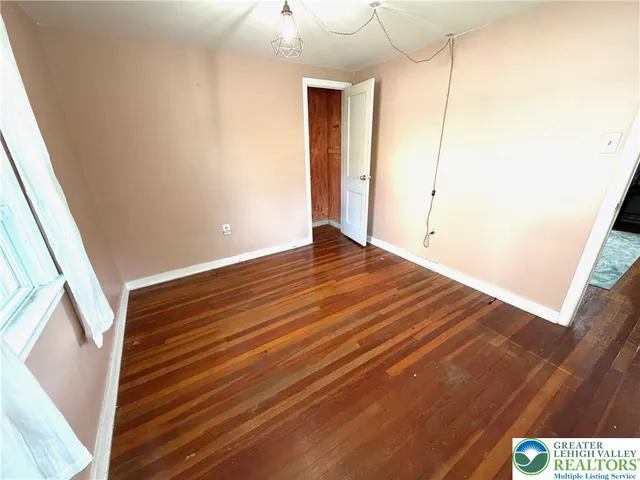 $2,100 | 216 Mulberry Street, Bath, PA 18014