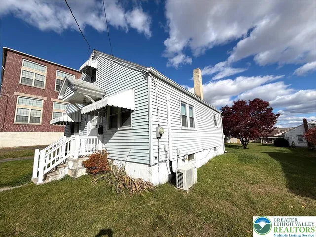 $2,100 | 216 Mulberry Street, Bath, PA 18014
