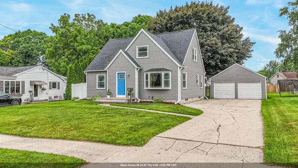$308,000 | 408 West Lincoln Avenue, Little Chute, WI 54140
