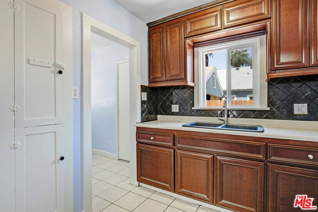 3370 1st Street Riverside, CA 92501 - Photo 12 of 14