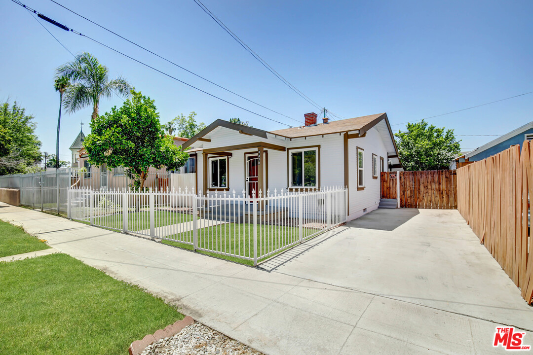 3370 1st Street Riverside, CA 92501 - Photo 3 of 14