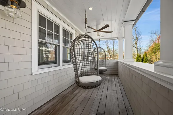 $5,390,000 | 7 Grimes Road, Old Greenwich, CT 06870