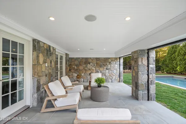 $5,390,000 | 7 Grimes Road, Old Greenwich, CT 06870