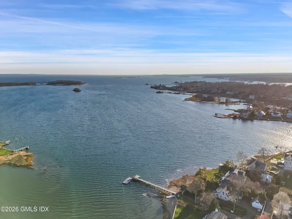 $5,390,000 | 7 Grimes Road, Old Greenwich, CT 06870